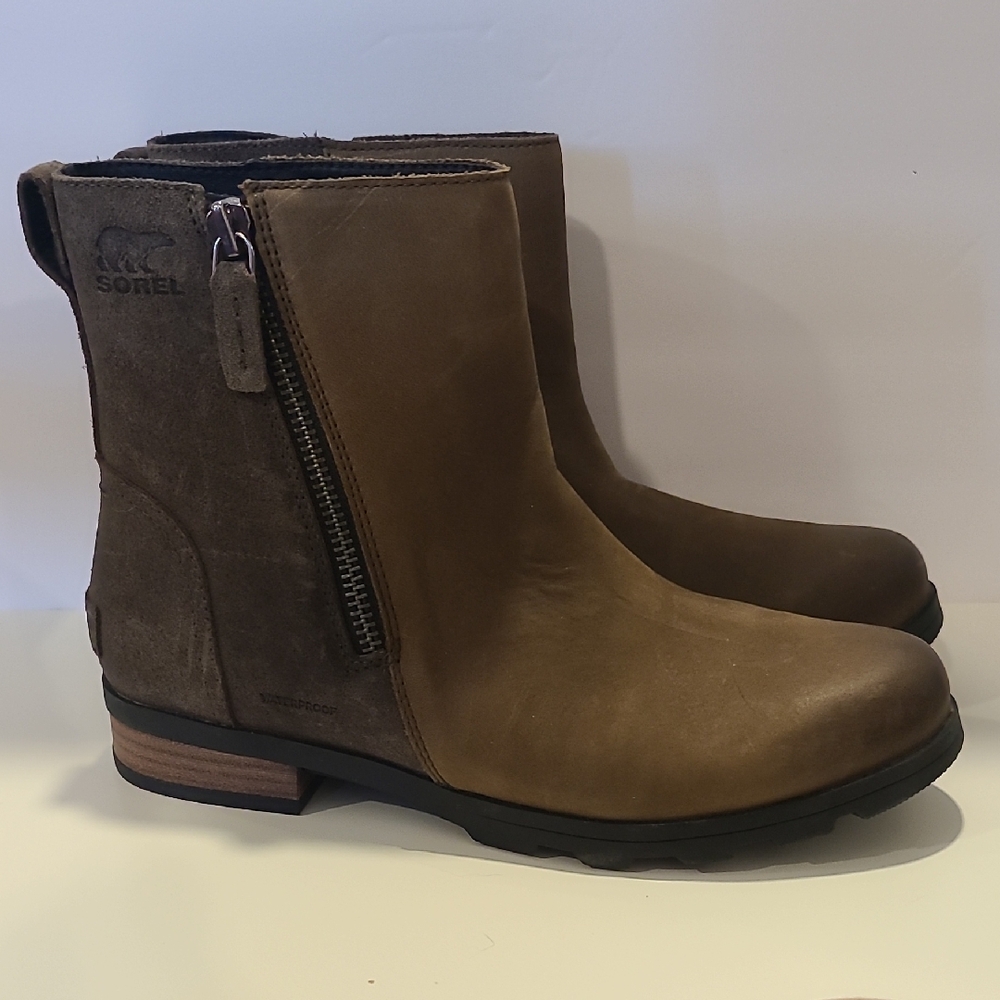 Sorel Women's Tan Ankle Booties with Zipper